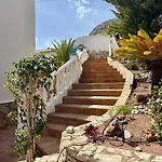 Primera Linea Villa *