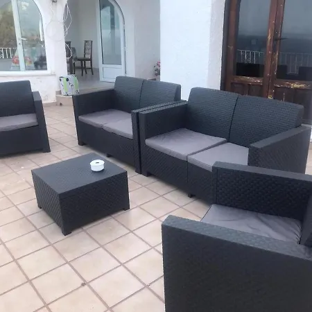 Primera Linea Villa *