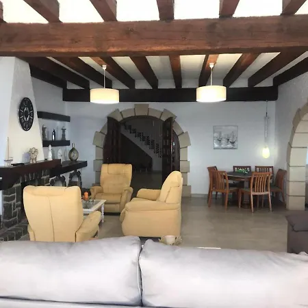 Villa Primera Linea *